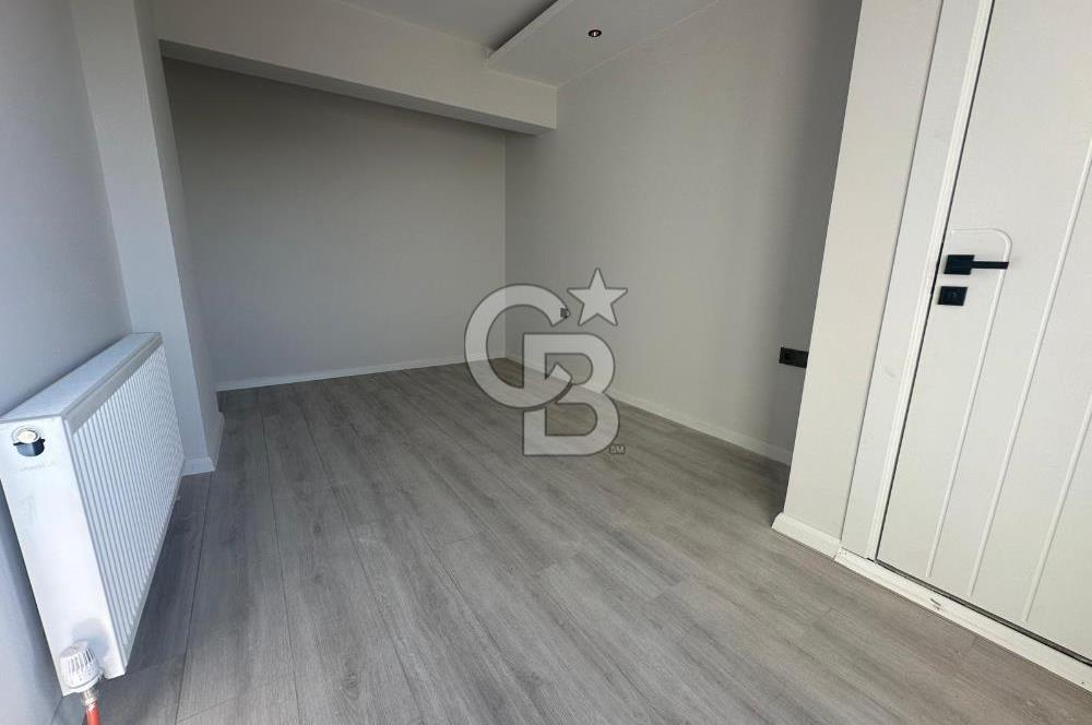 ÇANAKKALE MERKEZ KARACAÖREN 60 MT YOL ÜZERİNDE 3+1 SIFIR DAİRE!