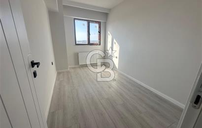 ÇANAKKALE MERKEZ KARACAÖREN 60 MT YOL ÜZERİNDE 3+1 SIFIR DAİRE!