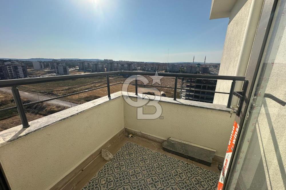 ÇANAKKALE MERKEZ KARACAÖREN 60 MT YOL ÜZERİNDE 3+1 SIFIR DAİRE!