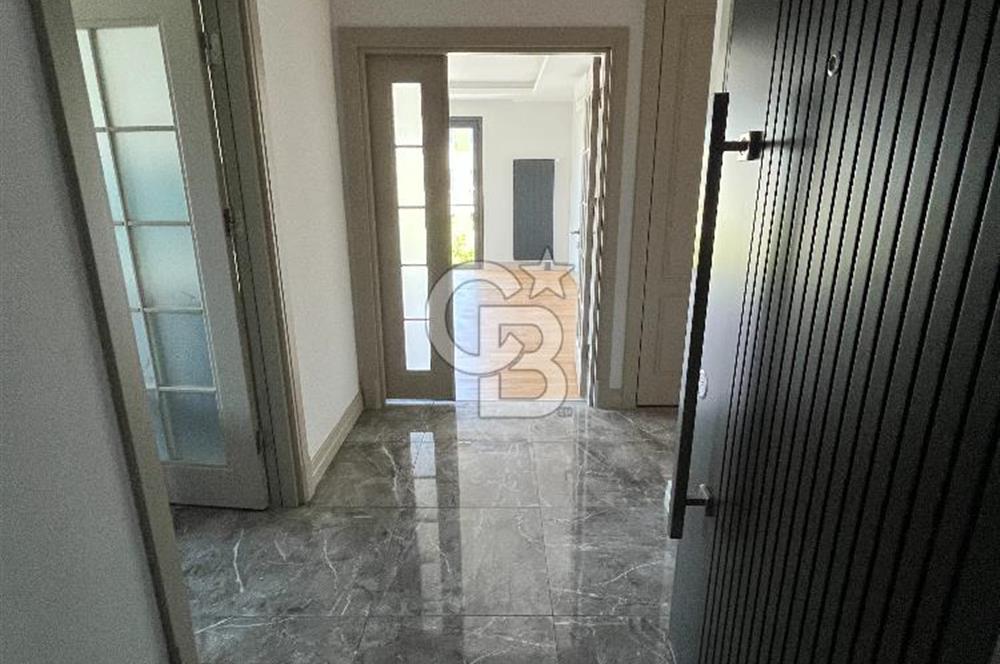 Acıbadem Koşuyolu Konaklarında Arakat Balkonlu Kiralık 3+1 Daire