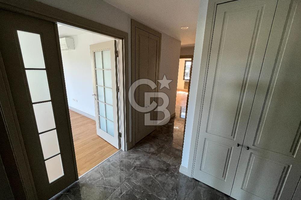 Acıbadem Koşuyolu Konaklarında Arakat Balkonlu Kiralık 3+1 Daire
