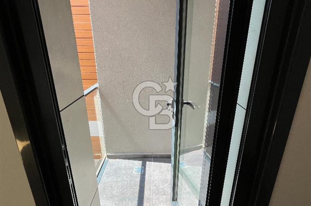 Acıbadem Koşuyolu Konaklarında Arakat Balkonlu Kiralık 3+1 Daire