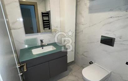 Acıbadem Koşuyolu Konaklarında Arakat Balkonlu Kiralık 3+1 Daire