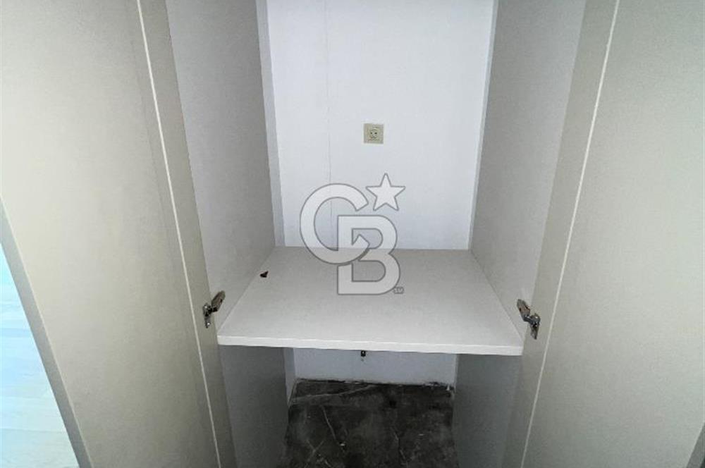 Acıbadem Koşuyolu Konaklarında Arakat Balkonlu Kiralık 3+1 Daire