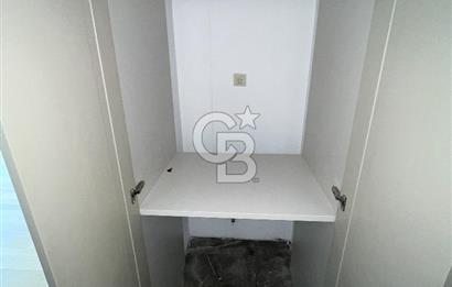 Acıbadem Koşuyolu Konaklarında Arakat Balkonlu Kiralık 3+1 Daire