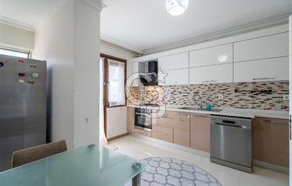 Sarı Gelin Sokak'ta Çift Girişli 3+2 Mobilyalı Teraslı Dubleks