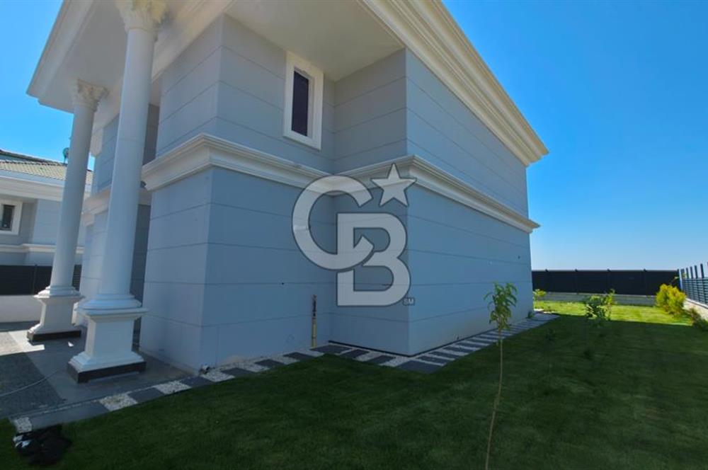 Kumburgaz Site içi Deniz Manzaralı Havuzlu Lüks Villa