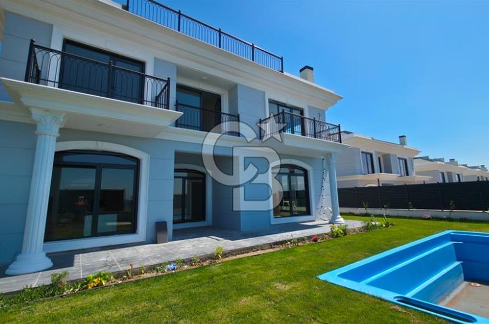 Kumburgaz Site içi Deniz Manzaralı Havuzlu Lüks Villa