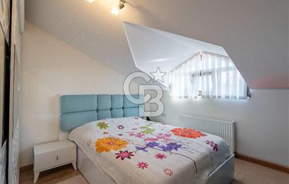 Sarı Gelin Sokak'ta Çift Girişli 3+2 Mobilyalı Teraslı Dubleks