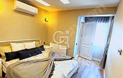 ALAÇATI'DA MÜSTAKİL HAVUZLU BAHÇELİ 4+1 LÜKS KİRALIK VİLLA