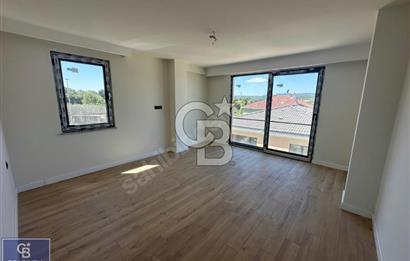 ÇEKMEKÖY HÜSEYİNLİ SİTE İÇİ HAVUZLU 5+1 SATILIK VİLLA