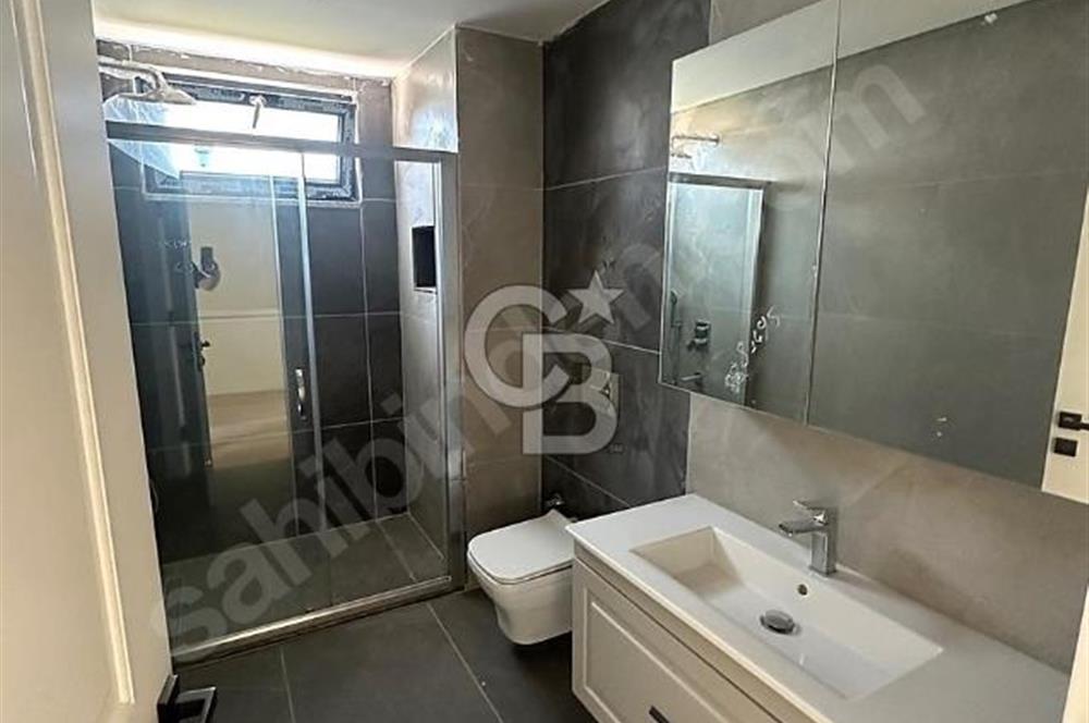 ÇEKMEKÖY HÜSEYİNLİ SİTE İÇİ HAVUZLU 5+1 SATILIK VİLLA