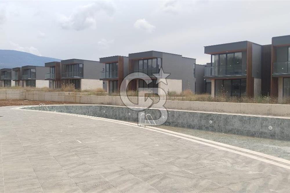 DENİZE 500 METRE 1+1 BAHÇE KATI YAZLIK DAİRE