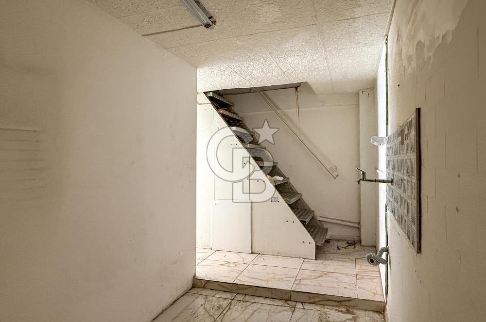Kasımpaşa Kızılay Meydan Cepheli Asma Kat-Depolu Kiralık Dükkan