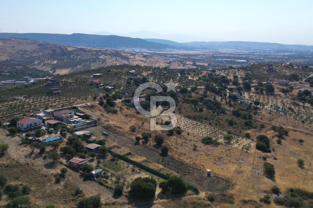 FOÇA YENİBAĞARASINDA DOĞA İÇİNDE SATILIK YAPI RUHSATLI ARSA
