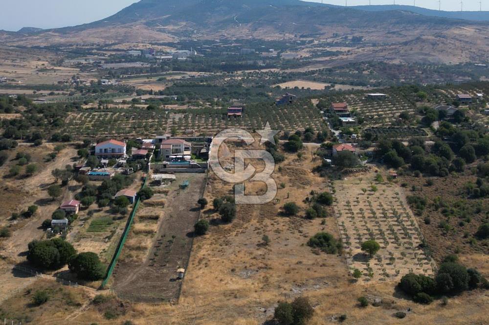 FOÇA YENİBAĞARASINDA DOĞA İÇİNDE SATILIK YAPI RUHSATLI ARSA