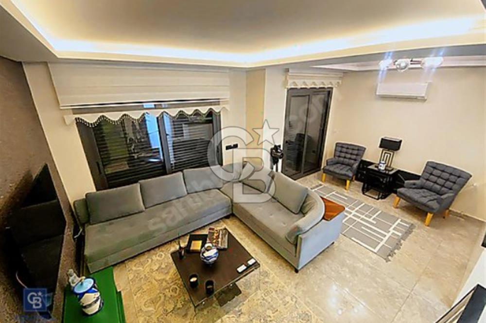 ALAÇATI GÖBENE'DE MÜSTAKİL HAVUZ VE BAHÇELİ KİRALIK 4+1 VİLLA