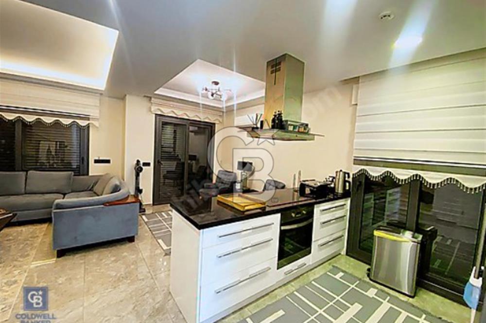 ALAÇATI GÖBENE'DE MÜSTAKİL HAVUZ VE BAHÇELİ KİRALIK 4+1 VİLLA