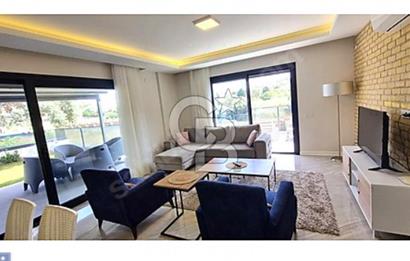ÇEŞME MERKEZ'DE MÜSTAKİL HAVUZLU VE BAHÇELİ 3+1 KİRALIK VİLLA