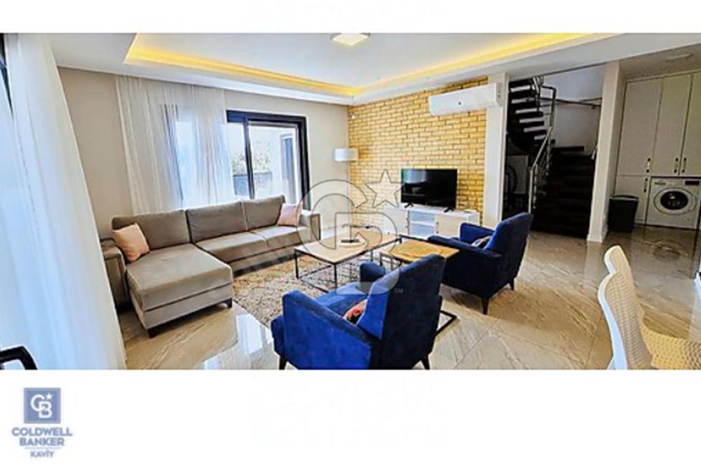 ÇEŞME MERKEZ'DE MÜSTAKİL HAVUZLU VE BAHÇELİ 3+1 KİRALIK VİLLA