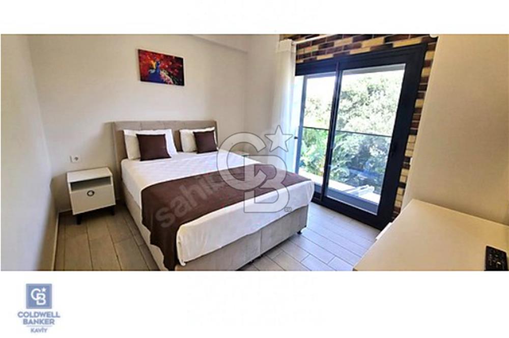 ÇEŞME MERKEZ'DE MÜSTAKİL HAVUZLU VE BAHÇELİ 3+1 KİRALIK VİLLA