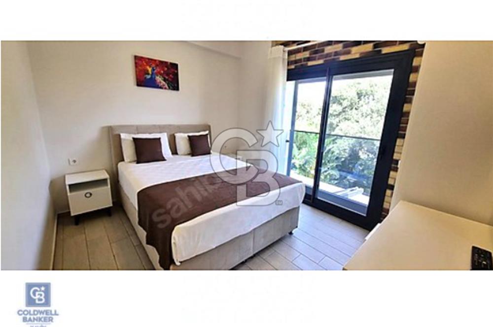 ÇEŞME MERKEZ'DE MÜSTAKİL HAVUZLU VE BAHÇELİ 4+1 KİRALIK VİLLA