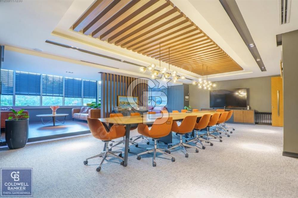ÜSKÜDAR KISIKLI'DA KÖŞE PARSEL 4.714 m² SATILIK BİNA