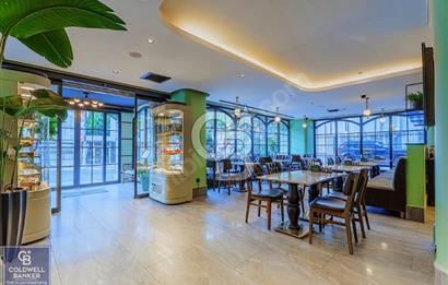 ÜSKÜDAR KISIKLI'DA KÖŞE PARSEL 4.714 m² SATILIK BİNA