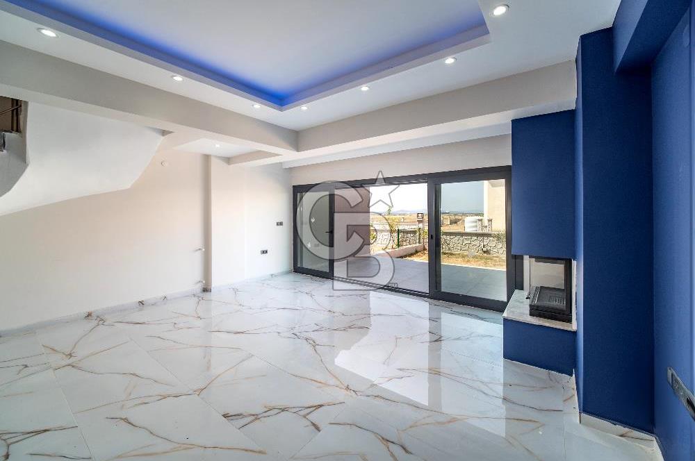 İZMİR, ÇANDARLI DENİZE 100 METRE SATILIK 2+1 VİLLA