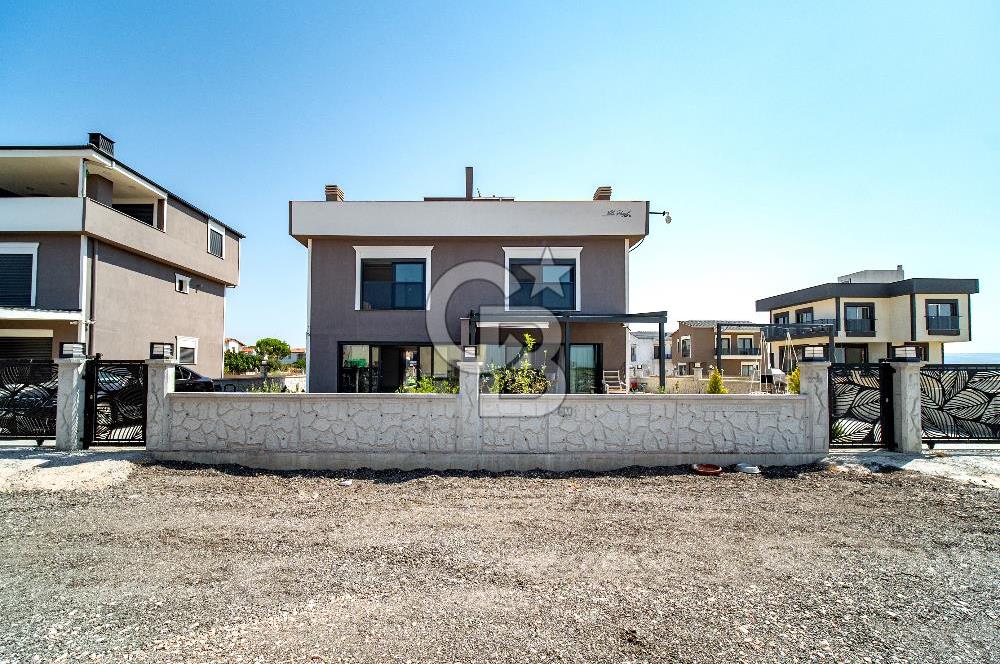 İZMİR, ÇANDARLI DENİZE 100 METRE SATILIK 2+1 VİLLA