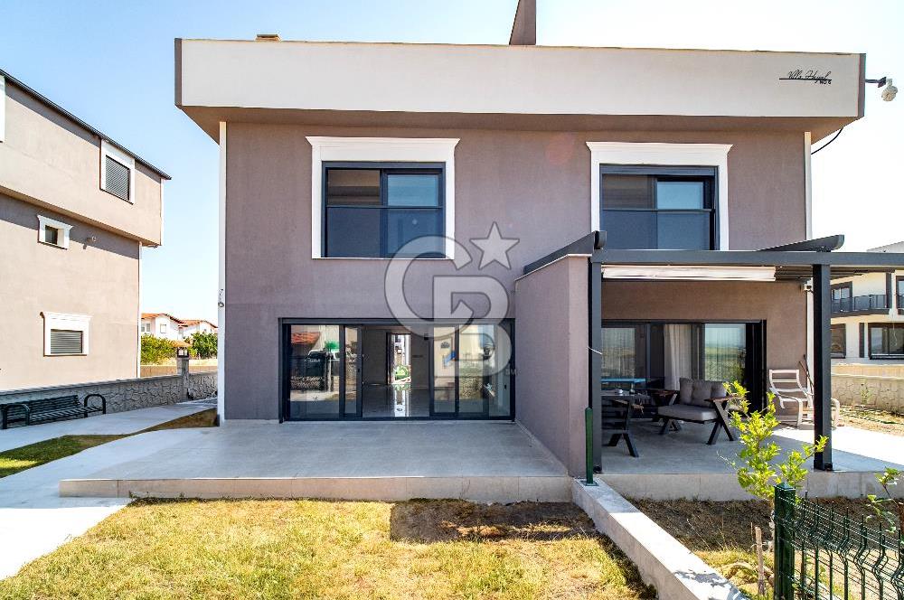 İZMİR, ÇANDARLI DENİZE 100 METRE SATILIK 2+1 VİLLA