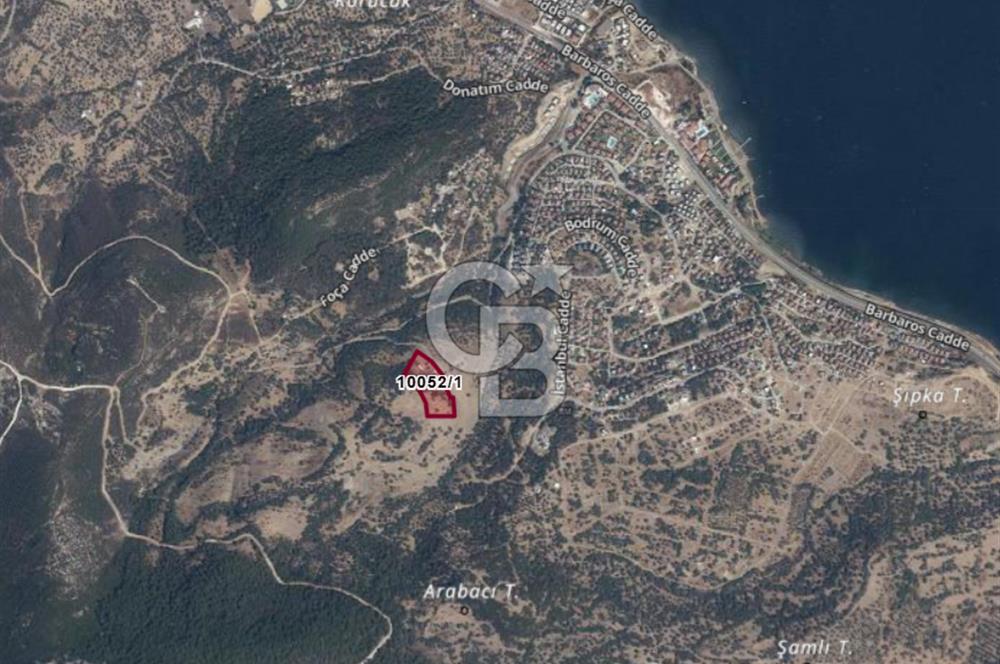 YENİFOÇA DONATKENT'TE DENİZ MANZARALI SATILIK ARSA