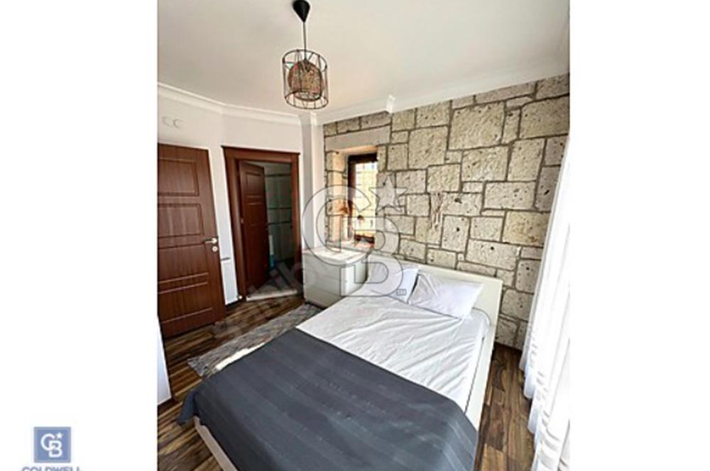 ALAÇATI'DA MÜSTAKİL HAVUZ VE BAHÇELİ EŞYALI 3+1 KİRALIK VİLLA