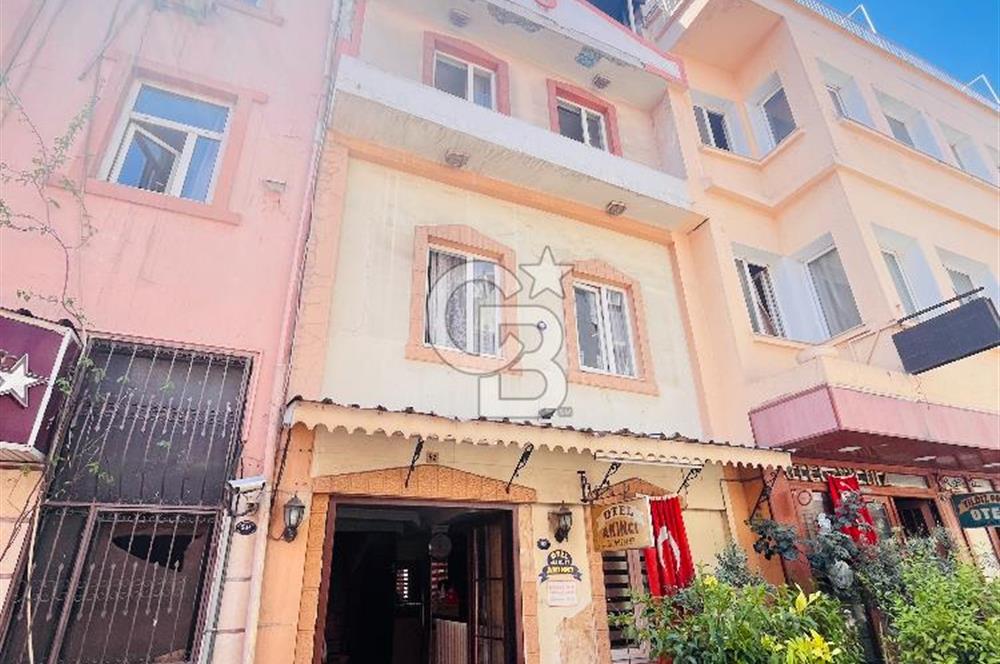 İzmir Basmane Oteller Sokağında İzmir Fuarı Yakını Satılık Otel