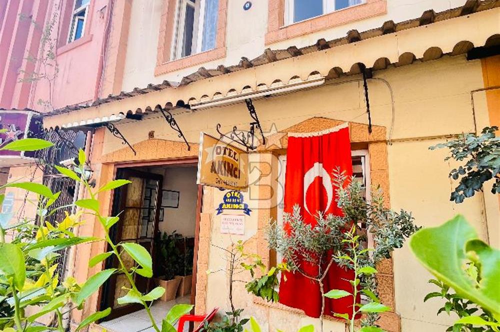 İzmir Basmane Oteller Sokağında İzmir Fuarı Yakını Satılık Otel