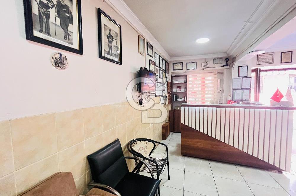 İzmir Basmane Oteller Sokağında İzmir Fuarı Yakını Satılık Otel