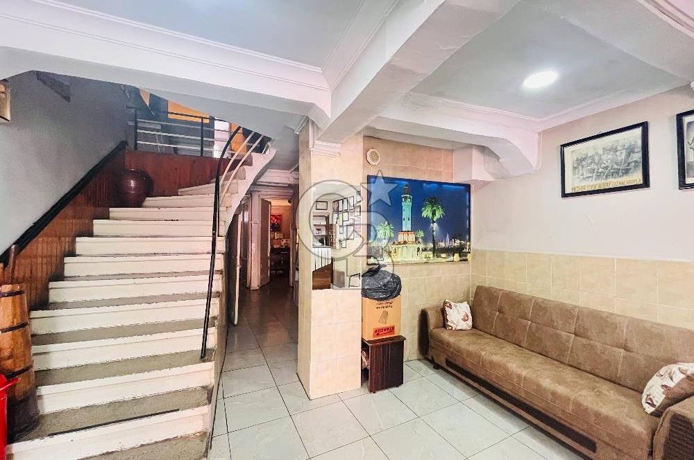 İzmir Basmane Oteller Sokağında İzmir Fuarı Yakını Satılık Otel