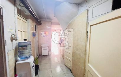 İzmir Basmane Oteller Sokağında İzmir Fuarı Yakını Satılık Otel