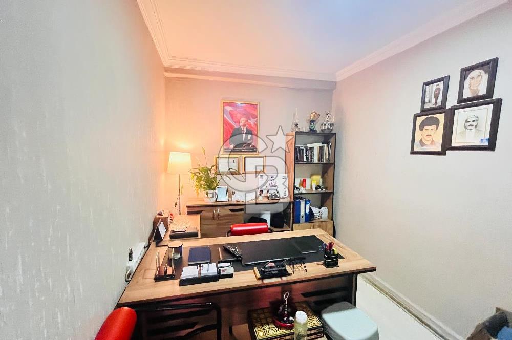 İzmir Basmane Oteller Sokağında İzmir Fuarı Yakını Satılık Otel
