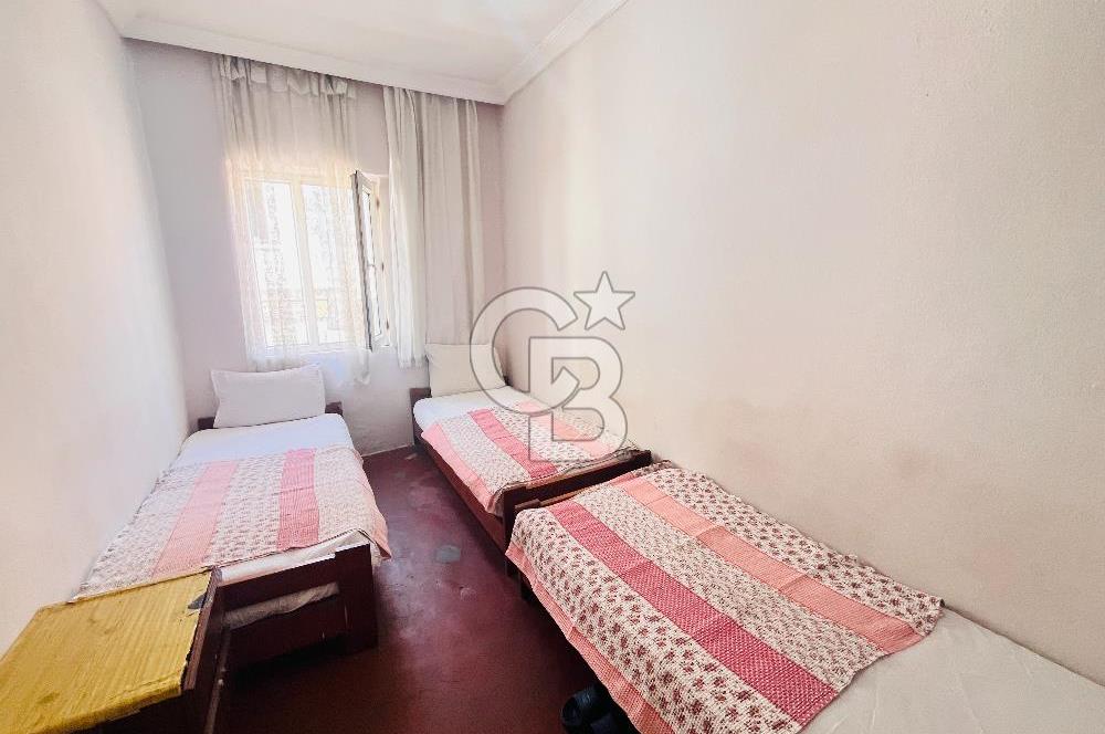 İzmir Basmane Oteller Sokağında İzmir Fuarı Yakını Satılık Otel