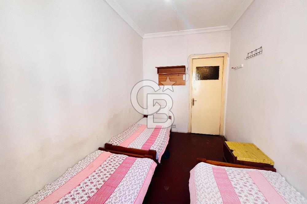 İzmir Basmane Oteller Sokağında İzmir Fuarı Yakını Satılık Otel