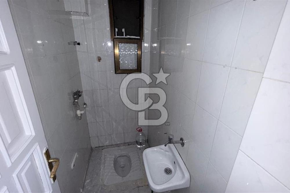 Bozyaka Sarıyer Mahallesinde Cadde Üzeri Kiralık 3+1 Geniş Daire
