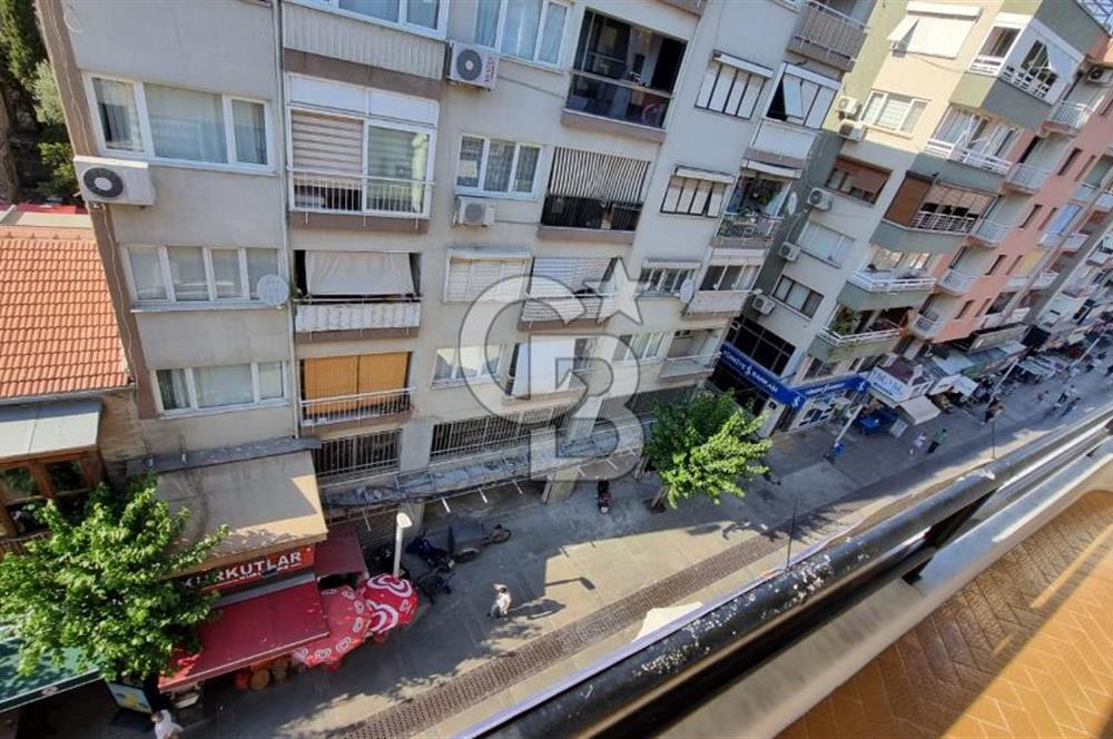 Bayraklı Sevgi Yolu Üzerinde Merkezi Konumlu Kiralık 2+1 Daire
