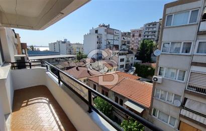 Bayraklı Sevgi Yolu Üzerinde Merkezi Konumlu Kiralık 2+1 Daire
