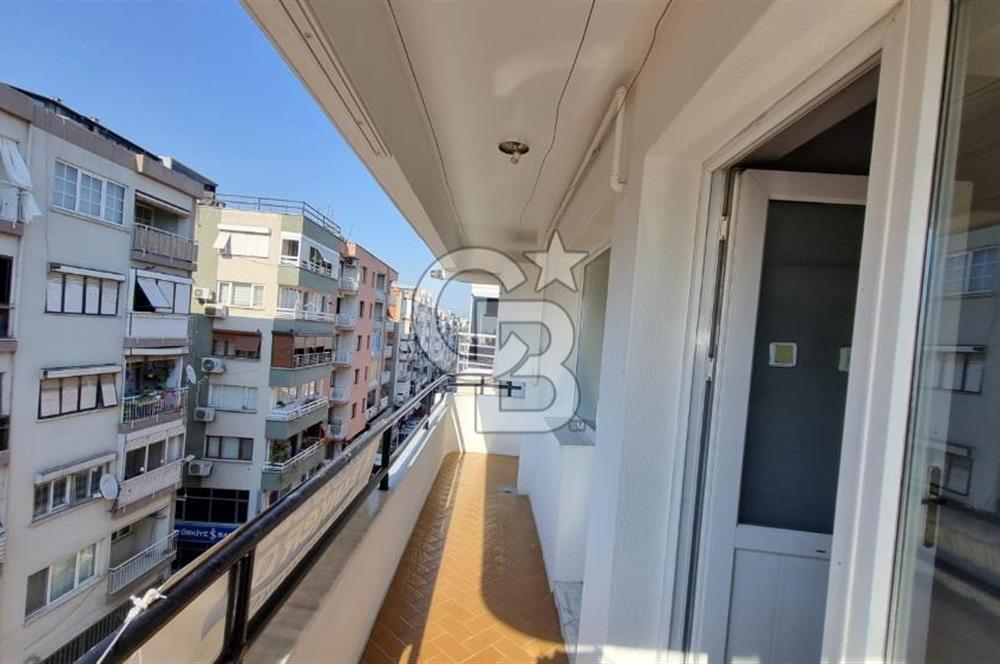 Bayraklı Sevgi Yolu Üzerinde Merkezi Konumlu Kiralık 2+1 Daire