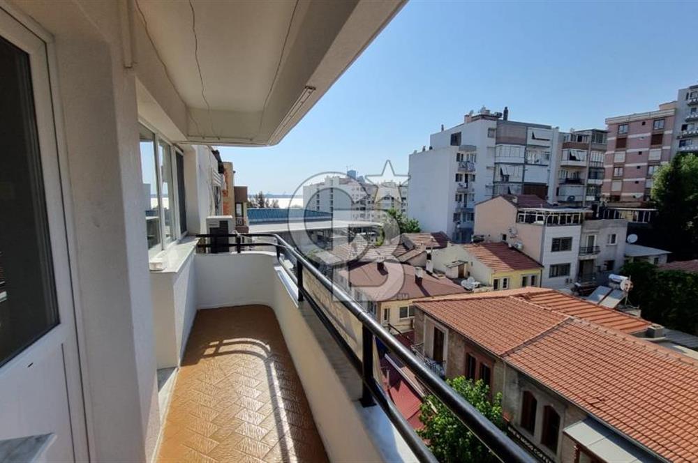 Bayraklı Sevgi Yolu Üzerinde Merkezi Konumlu Kiralık 2+1 Daire