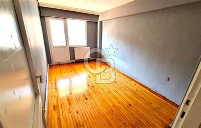 Bayraklı Sevgi Yolu Üzerinde Merkezi Konumlu Kiralık 2+1 Daire