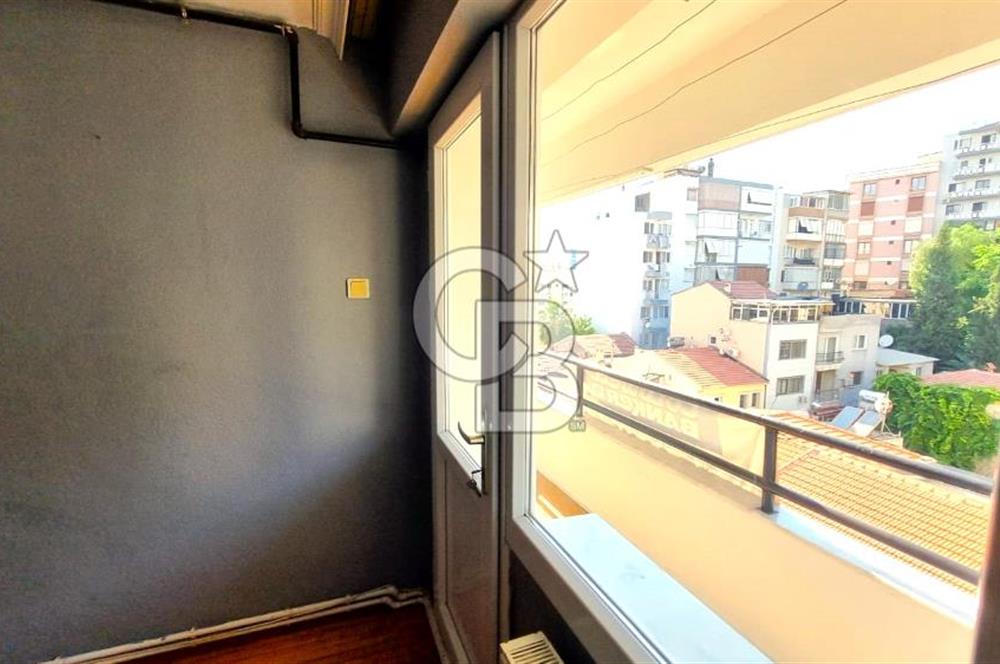 Bayraklı Sevgi Yolu Üzerinde Merkezi Konumlu Kiralık 2+1 Daire