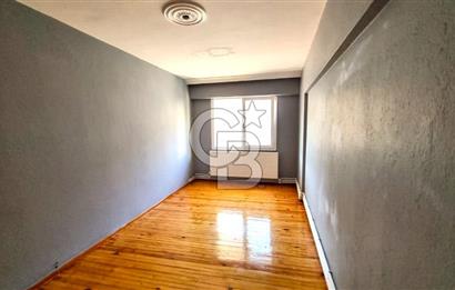 Bayraklı Sevgi Yolu Üzerinde Merkezi Konumlu Kiralık 2+1 Daire