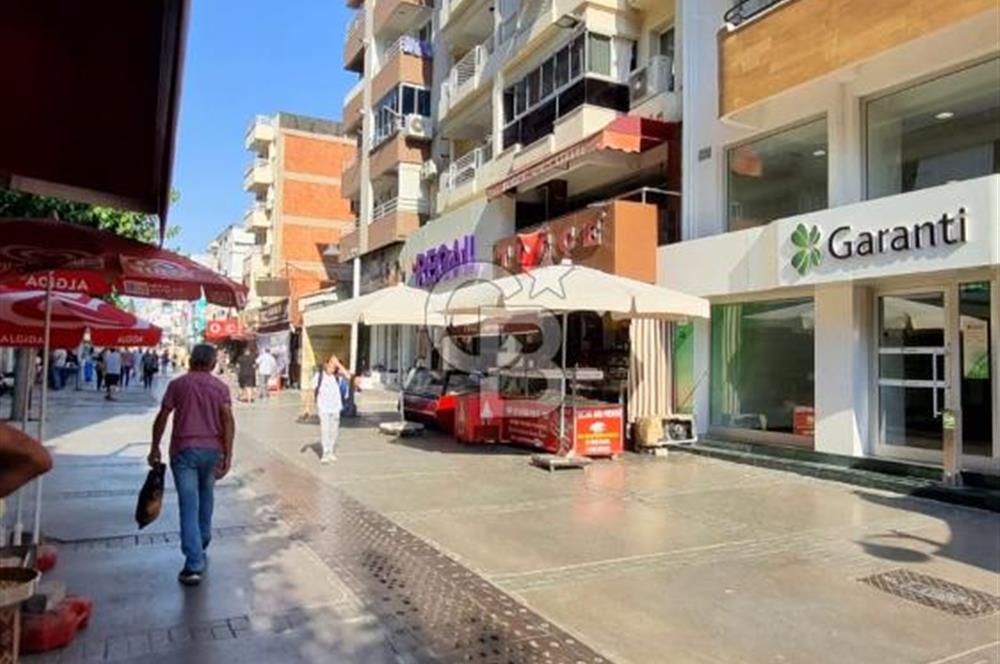 Bayraklı Sevgi Yolu Üzerinde Merkezi Konumlu Kiralık 2+1 Daire
